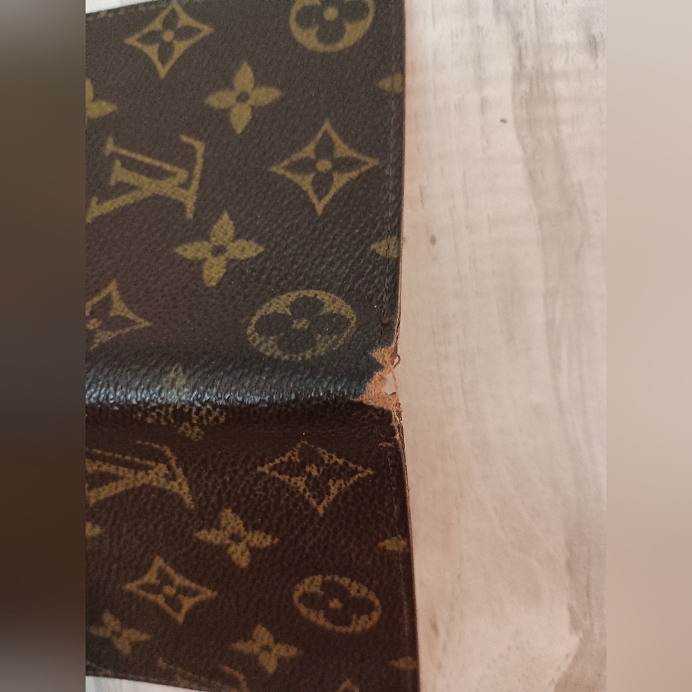 Louis Vuitton Monogram Bi Fold Wallet  Authentic Unisex - Picture 3 of 8